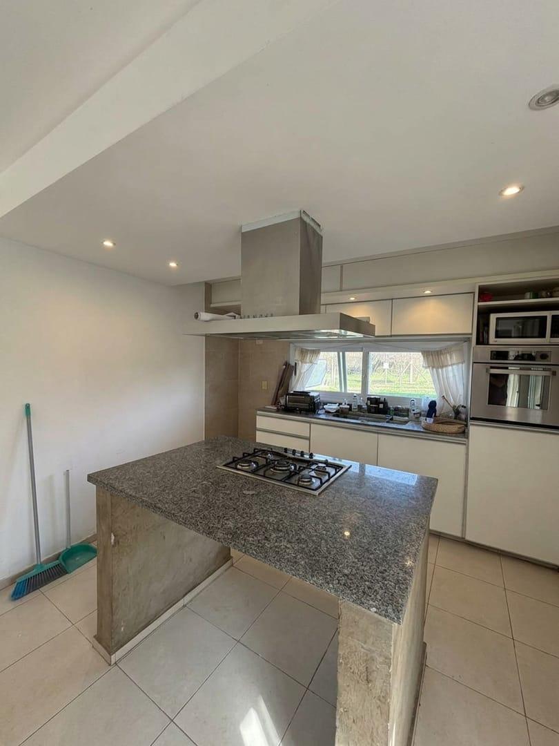 Foto de ALQUILER - Casa de dos dormitorios con patio- La Estanzuela- La Calera, imagen 2