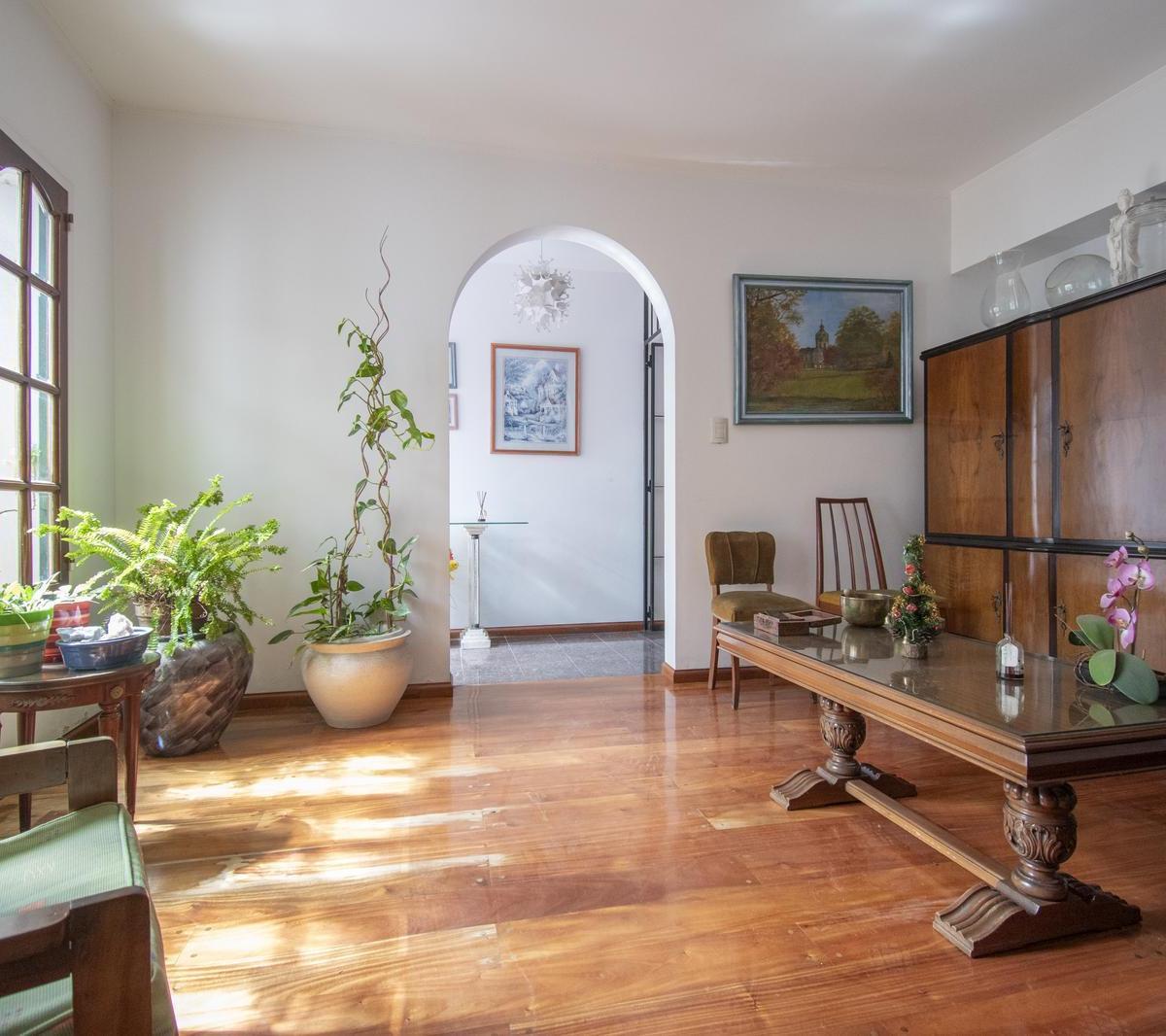 Venta Casa 6 Ambientes Cochera 2 Plantas Jardin Quincho San Cristobal 2