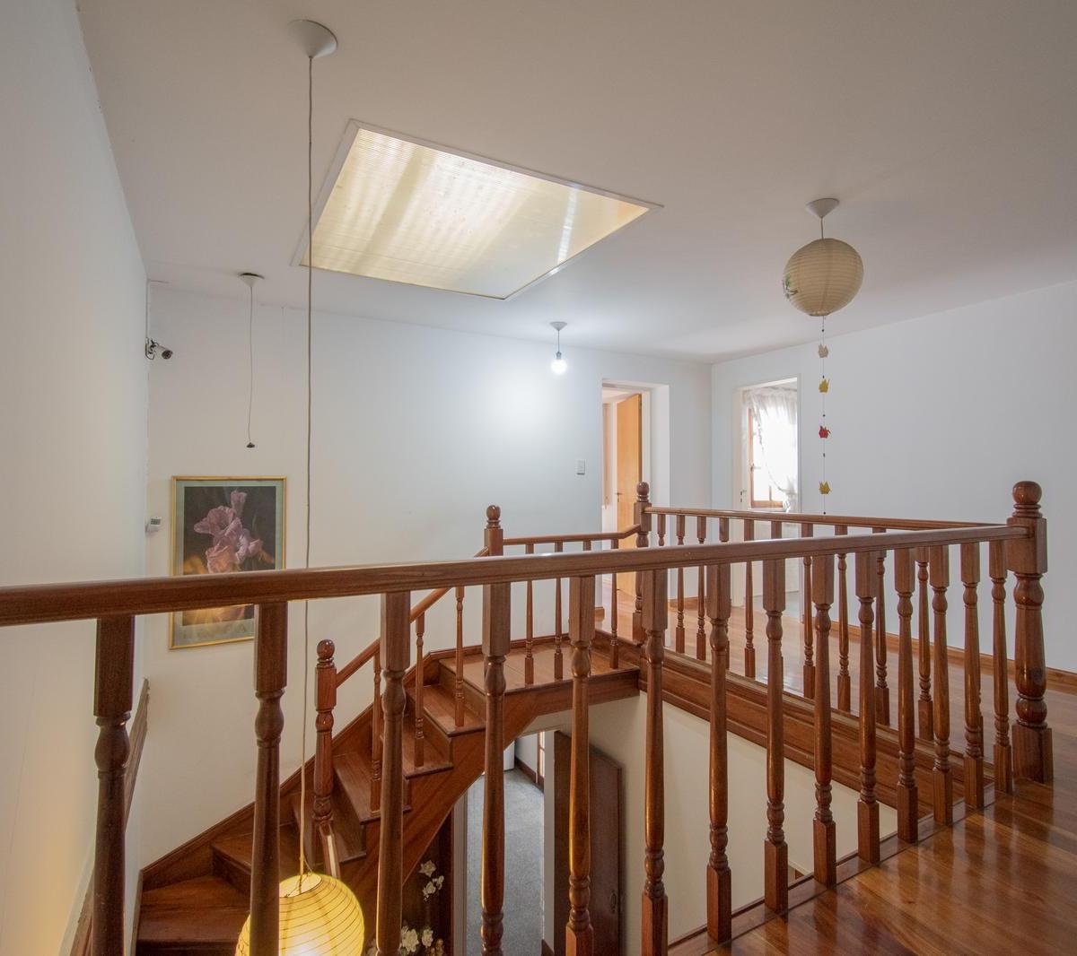 Venta Casa 6 Ambientes Cochera 2 Plantas Jardin Quincho San Cristobal 5
