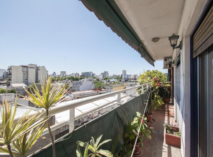 VENTA DEPARTAMENTO 5 AMB - COCHERA CUBIERTA - PERMUTA - APTO CREDITO 2