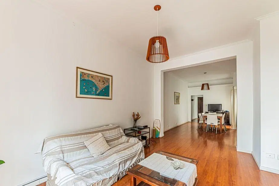 VENTA AMPLIO Y LUMINOSO 3 AMBIENTES EN JUNCAL Y AGUERO 1