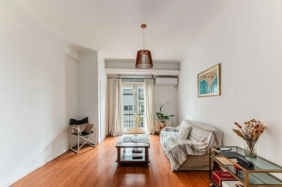 VENTA AMPLIO Y LUMINOSO 3 AMBIENTES EN JUNCAL Y AGUERO 2