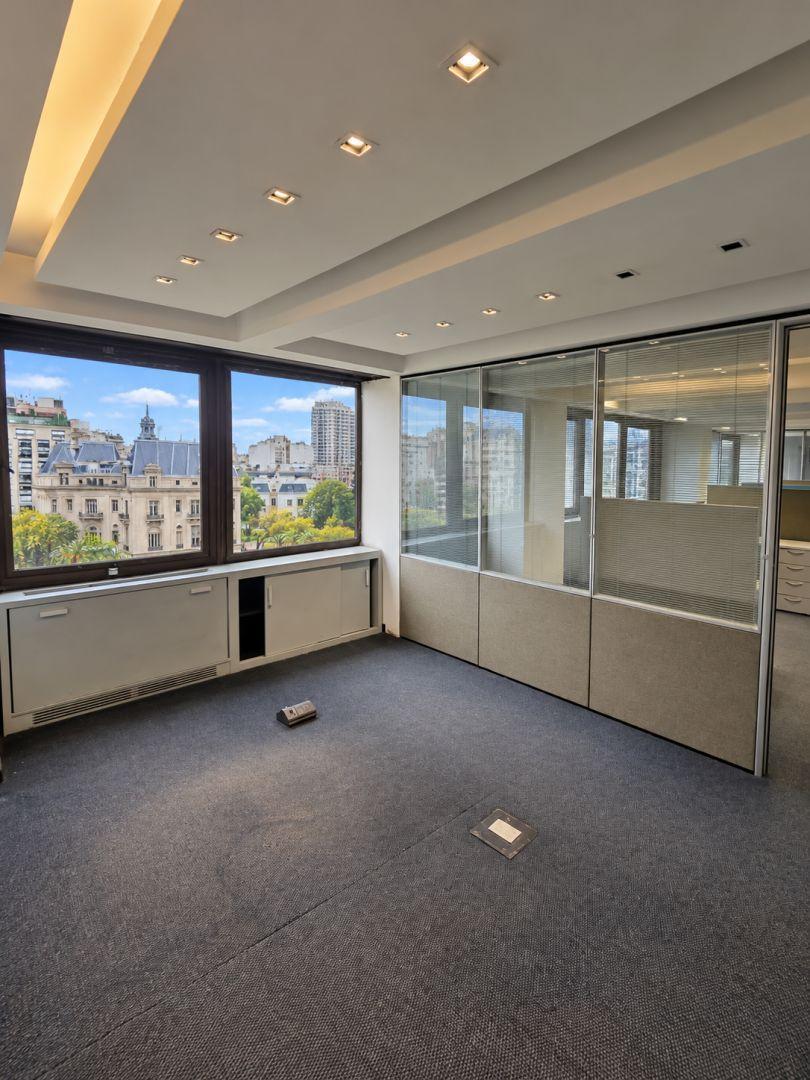 Foto de ALQUILER DE OFICINA PREMIUM CON VISTA A LA EMBAJDA DE FRANCIA, imagen 2