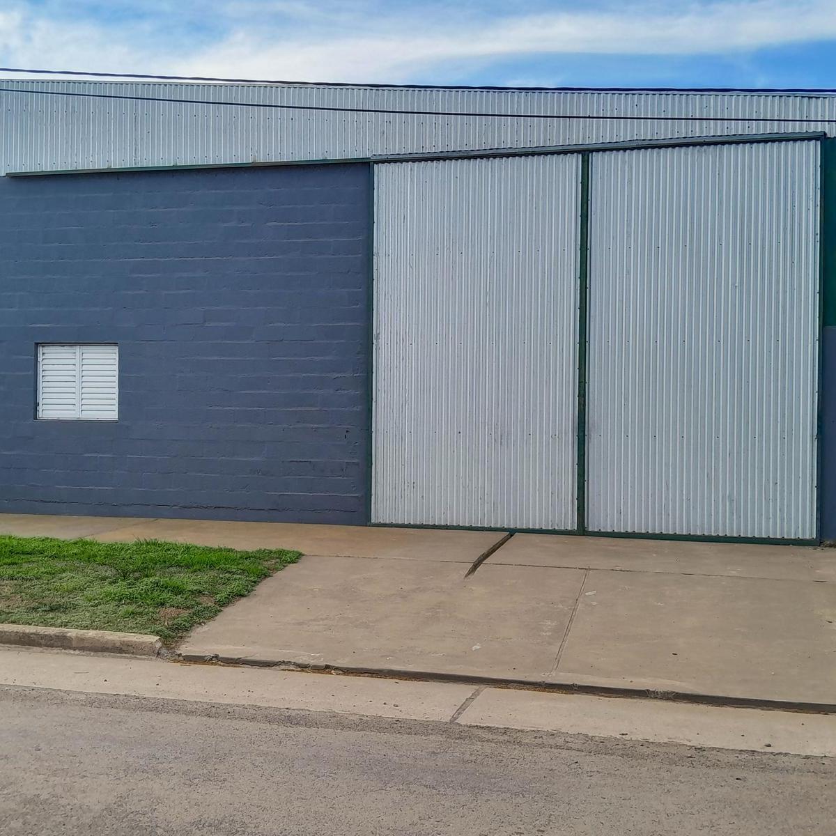 Venta. Galpón Nuevo en Gran Lote. San Martín y Ruta 15. Cafferata 4