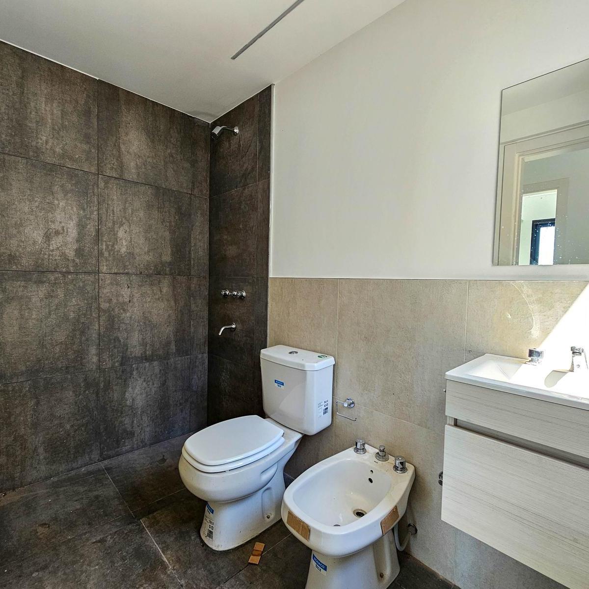 Casa en Venta, Dos Dorm. y Dos Baños, Sobre Av de Ecotierra, Pueblo Esther. 1