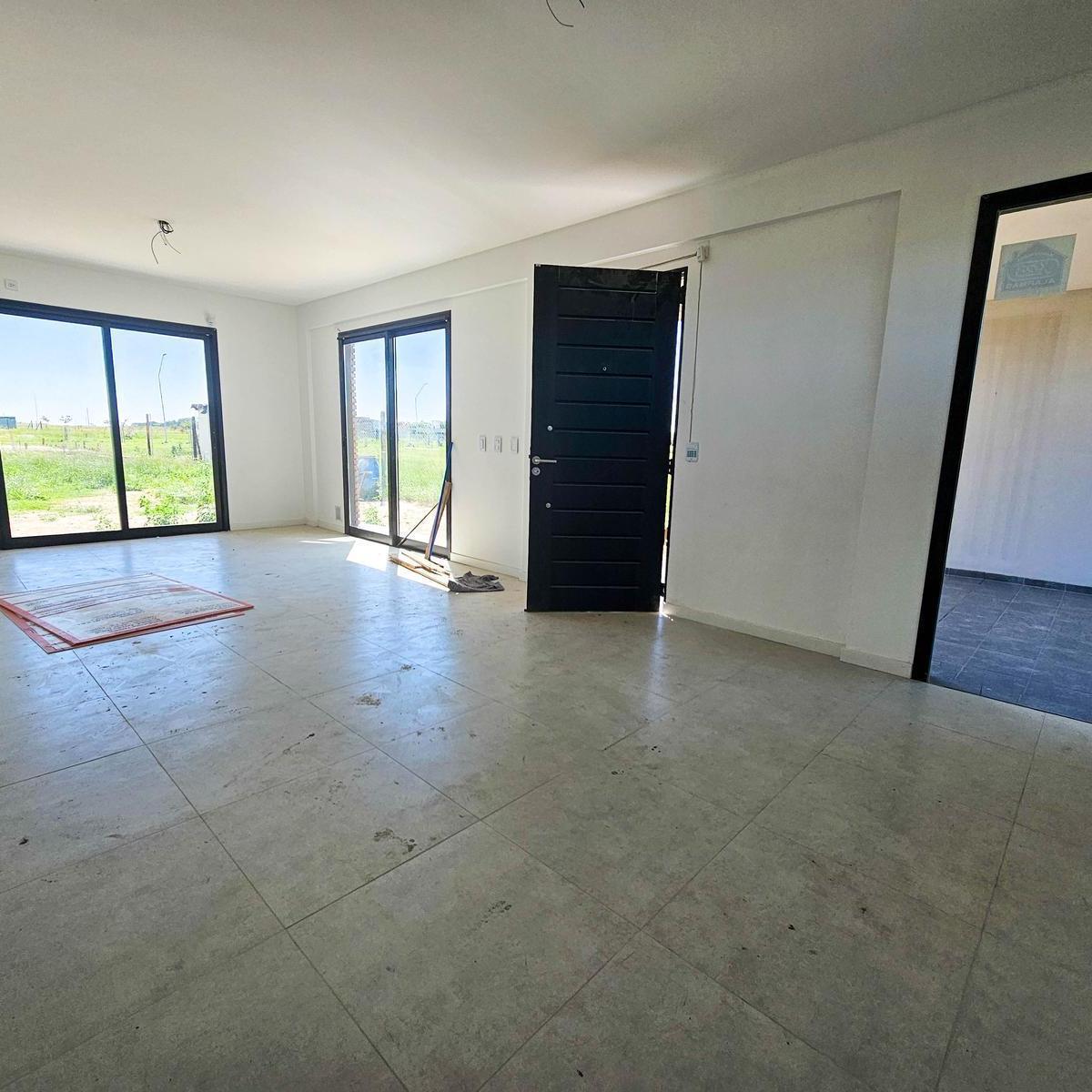 Casa en Venta Dos Dorm.. Calidad de Terminaciones. Sobre Av de Ecotierra, Pueblo Esther. 2