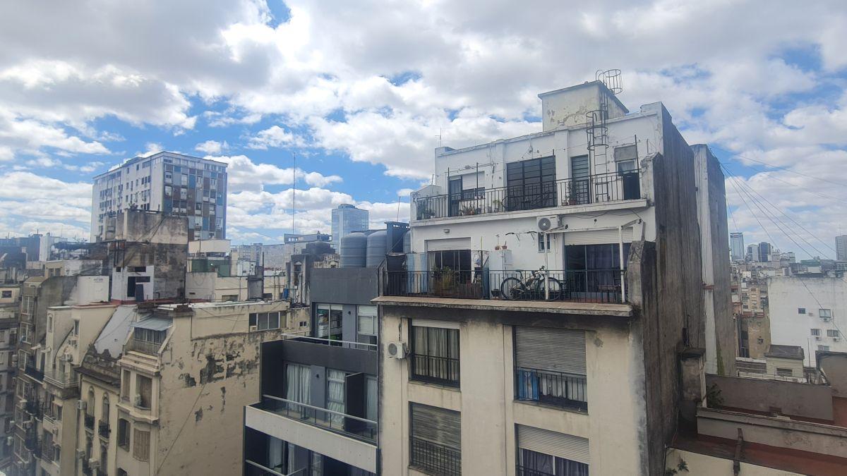 Foto de Venta Departamento 2 Ambientes muy luminoso con Balcón Al Frente en San, imagen 2