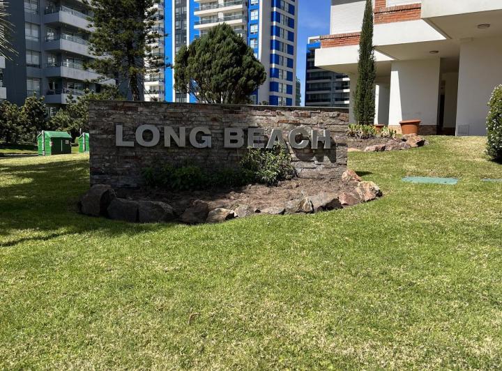 Departamento 2 1/2 dormitorios - Long Beach - Punta del Este 2