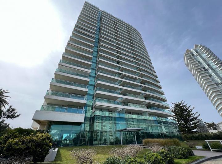 Departamento 2 dormitorios - Punta del Este - Playa Mansa
