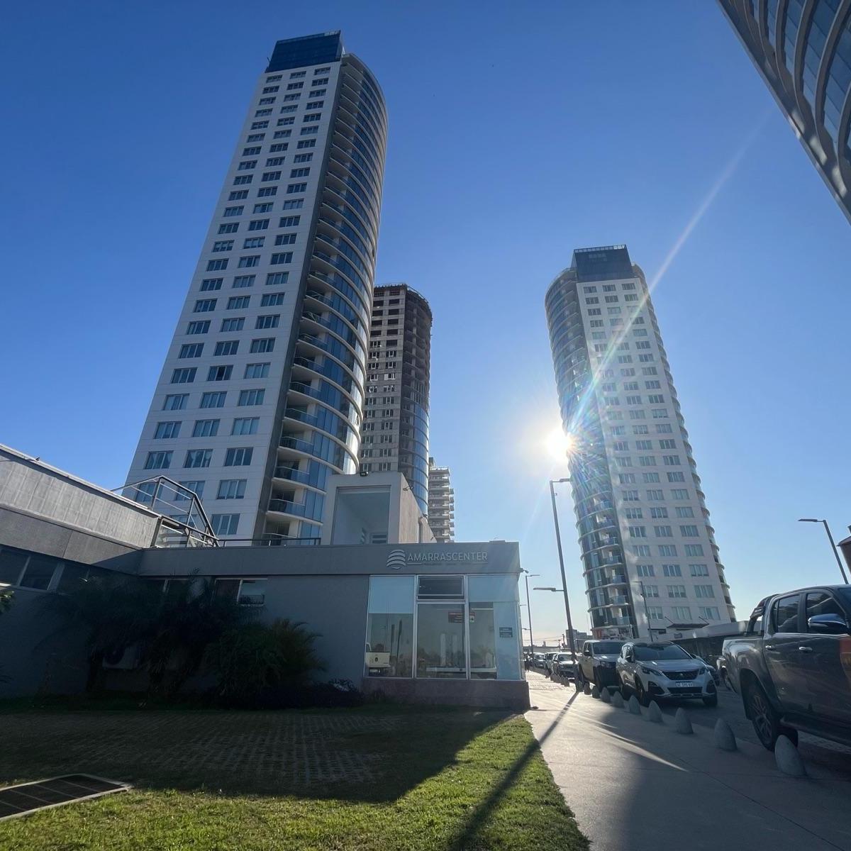 Venta Departamento Santa Fe - Semipiso 4 Dorm. en El Puerto - Amarras Center Torre 3 4
