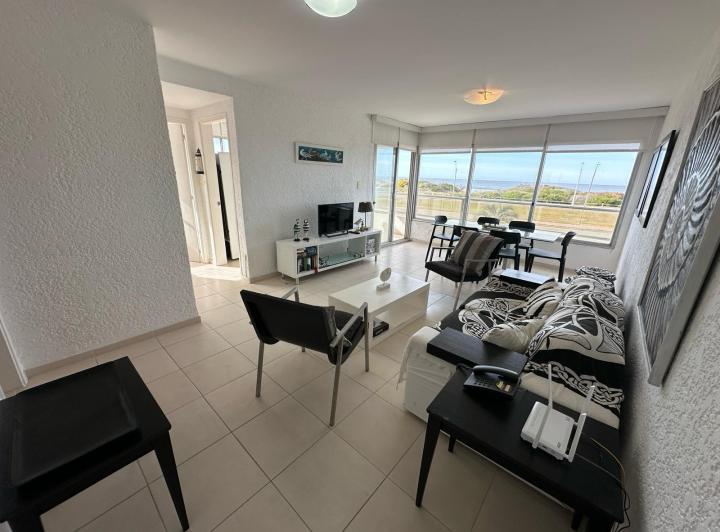 Edificio Arkontes, Departamento en primera línea, Playa Brava 1