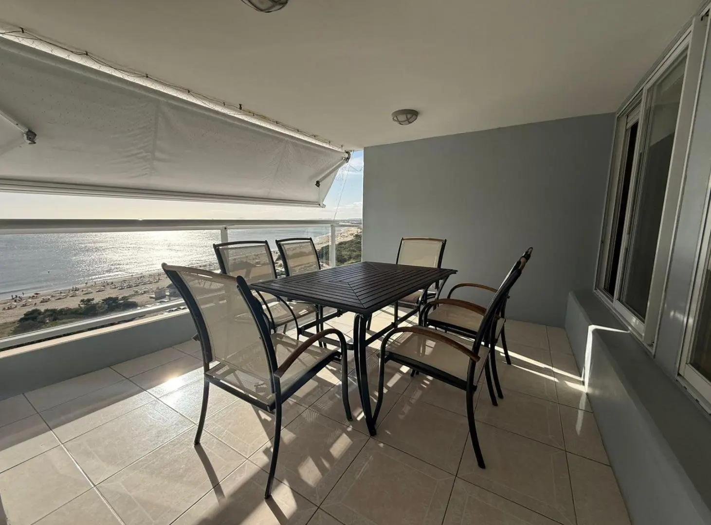 Departamento en Playa Mansa 4