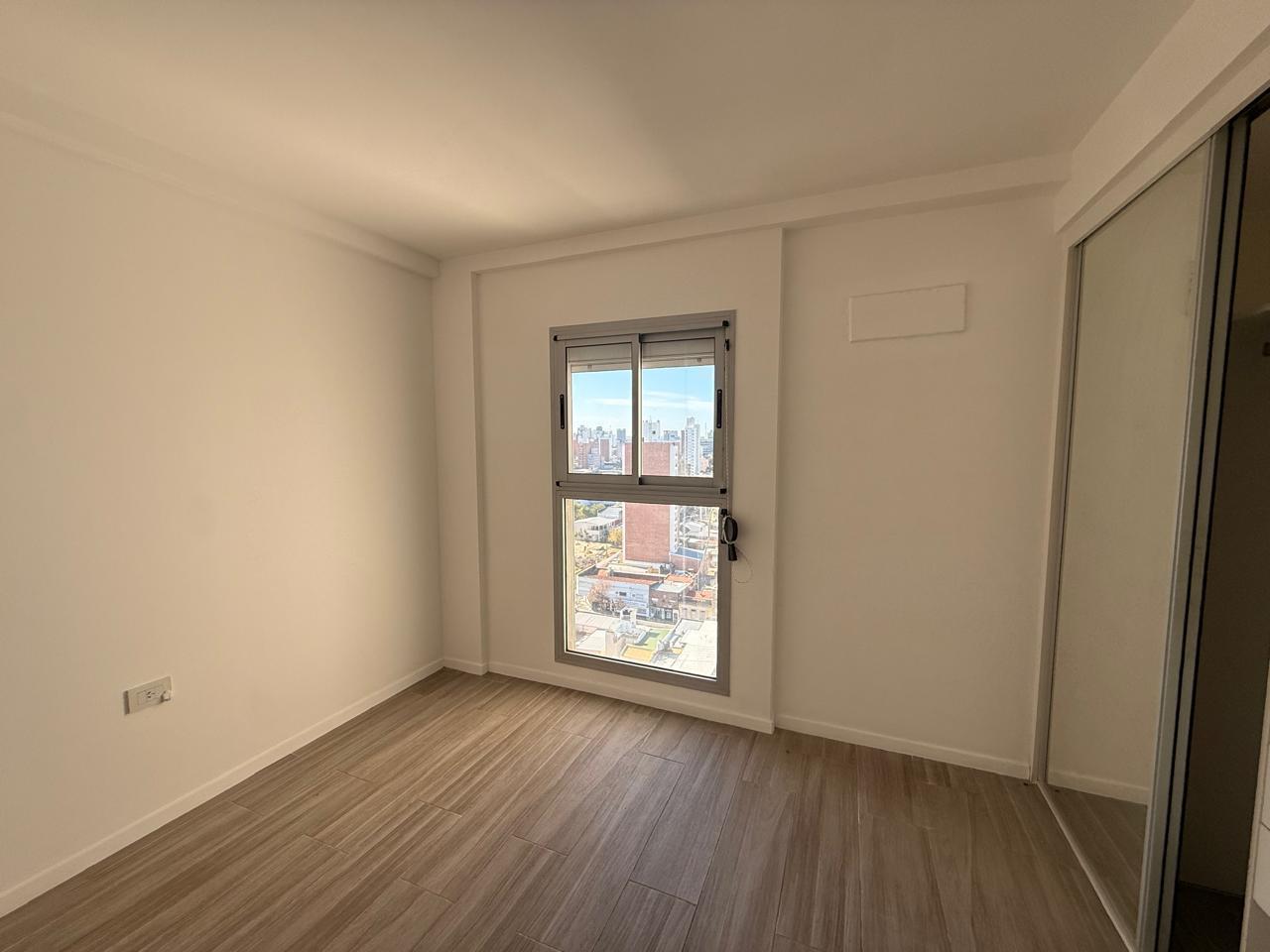 Foto de VENTA-DEPARTAMENTO-SEMIPISO-DOS DORMITORIOS-CONSTITUYENTES, imagen 2