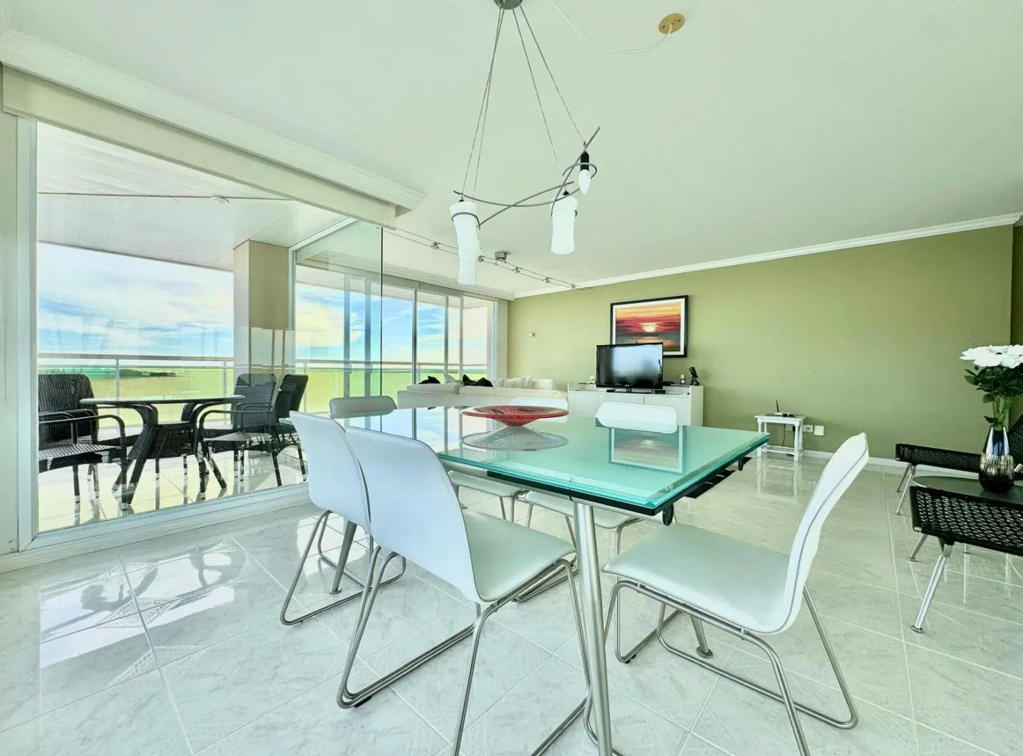 Departamento 4 dormitorios en suite | Coral Tower | Playa Mansa Parada 5 | Punta Del Este 2