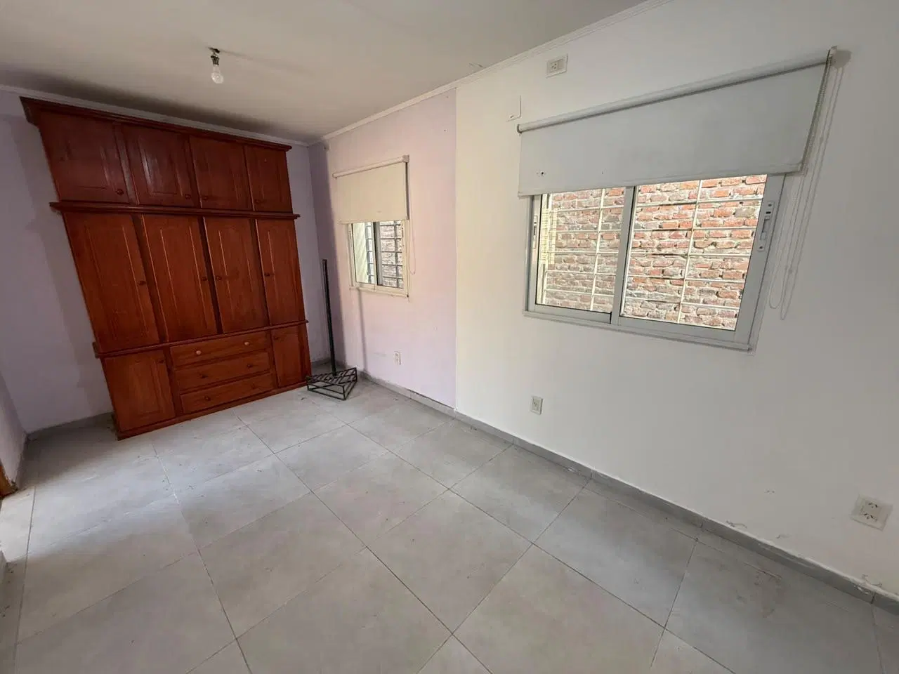 Venta Casa en Santo Tome de 2 dormitorios, con amplio patio verde. 5