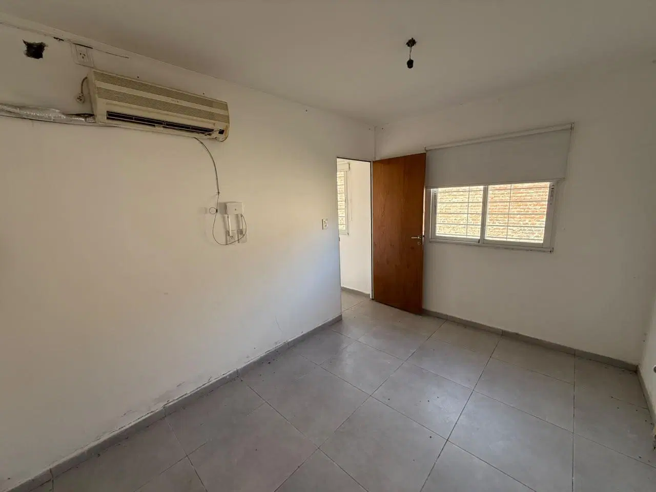Venta Casa en Santo Tome de 2 dormitorios, con amplio patio verde. 3