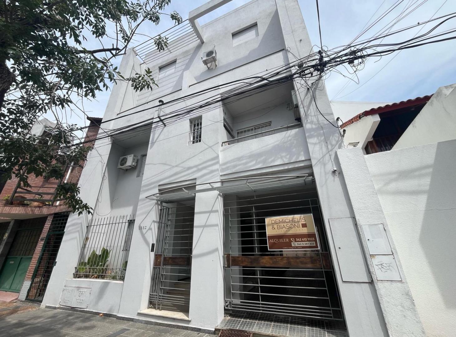 Foto de Departamento en Alquiler en Barrio Candioti a metros de bv Galvez, imagen 2