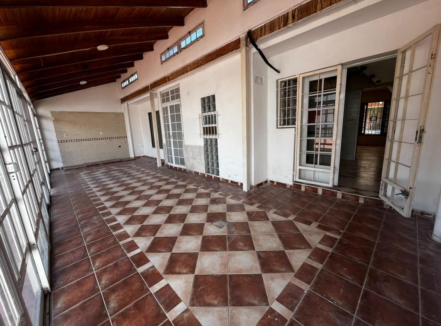 Foto de Alquiler Casa en Don Bosco, imagen 1