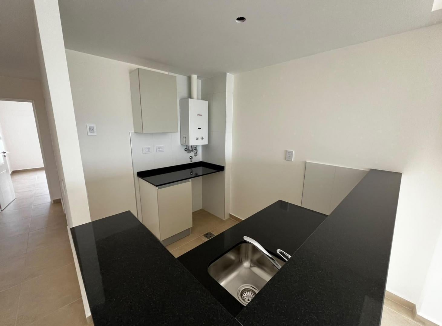Foto de Alquiler Departamento en Bv. Pellegrini 3100, imagen 2