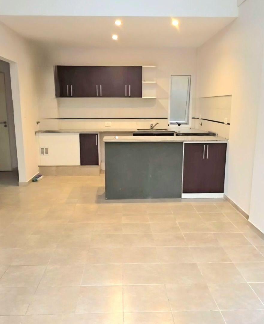 Foto de 65 entre 4 y 5 - Departamento 1 dormitorio. Muy bueno., imagen 2