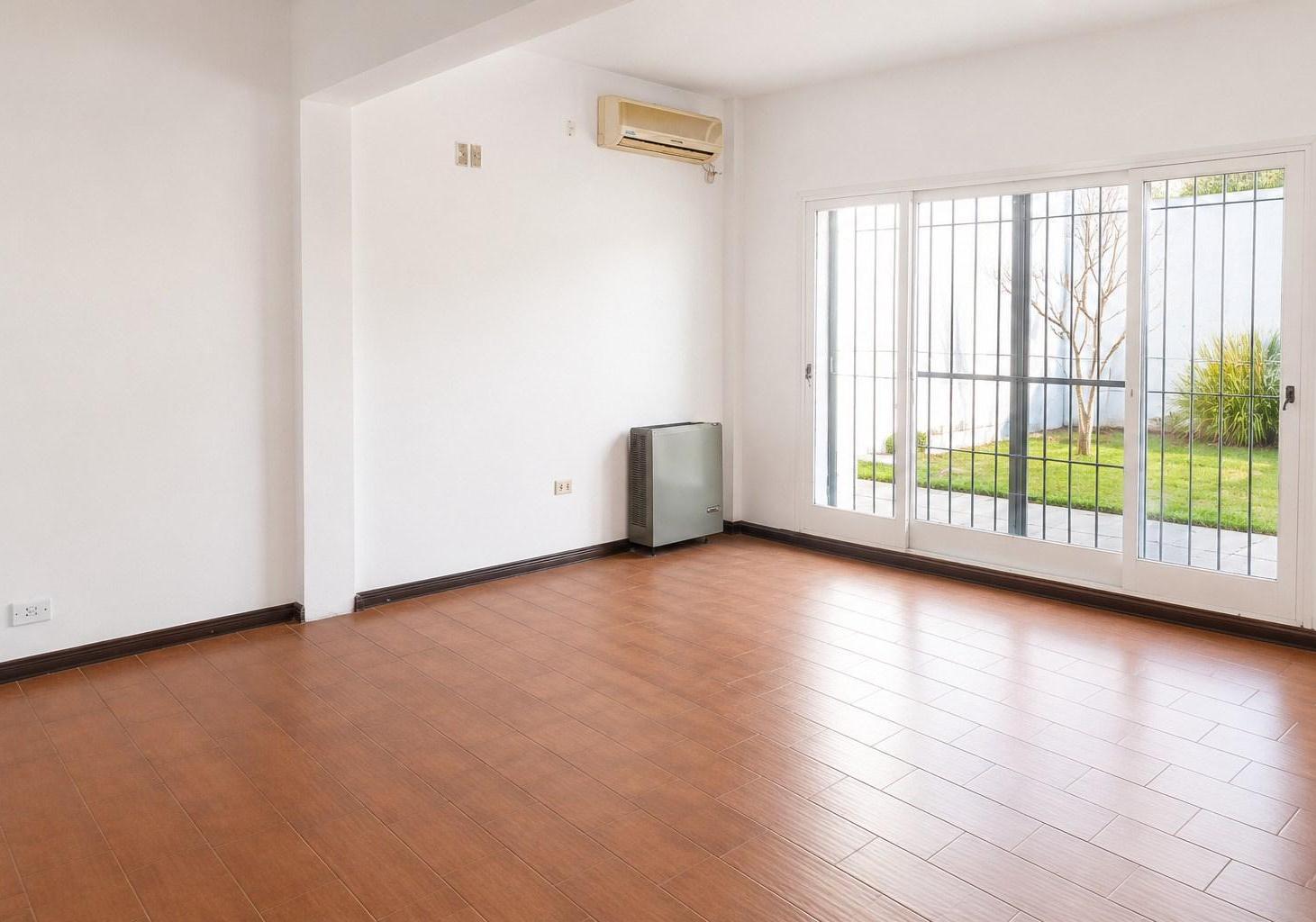 Foto de Casa Chalet en Venta en Banfield Este, Banfield, Lomas de Zamora, imagen 2