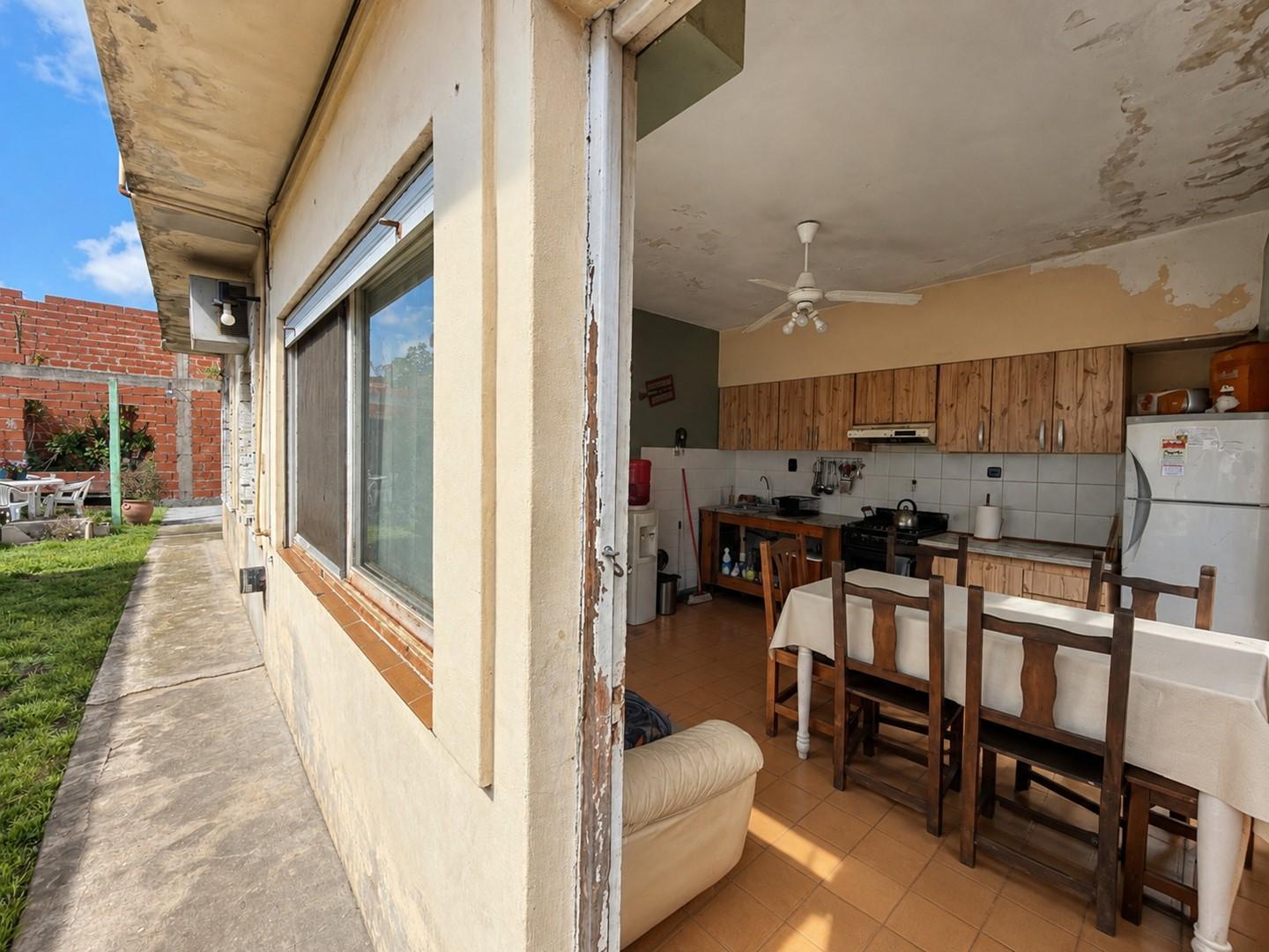 Foto de Casa Chalet en Venta en Lanús Oeste, Lanús, G.B.A. Zona Sur, imagen 4