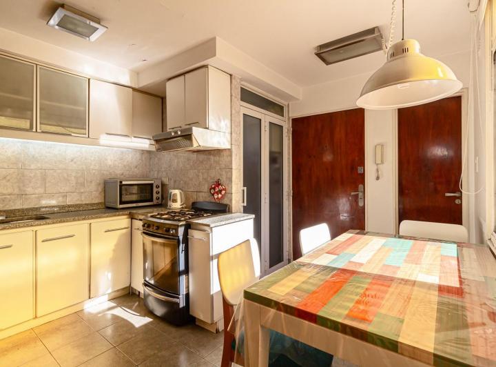 Venta. Semipiso de 4 ambientes. Barracas 3