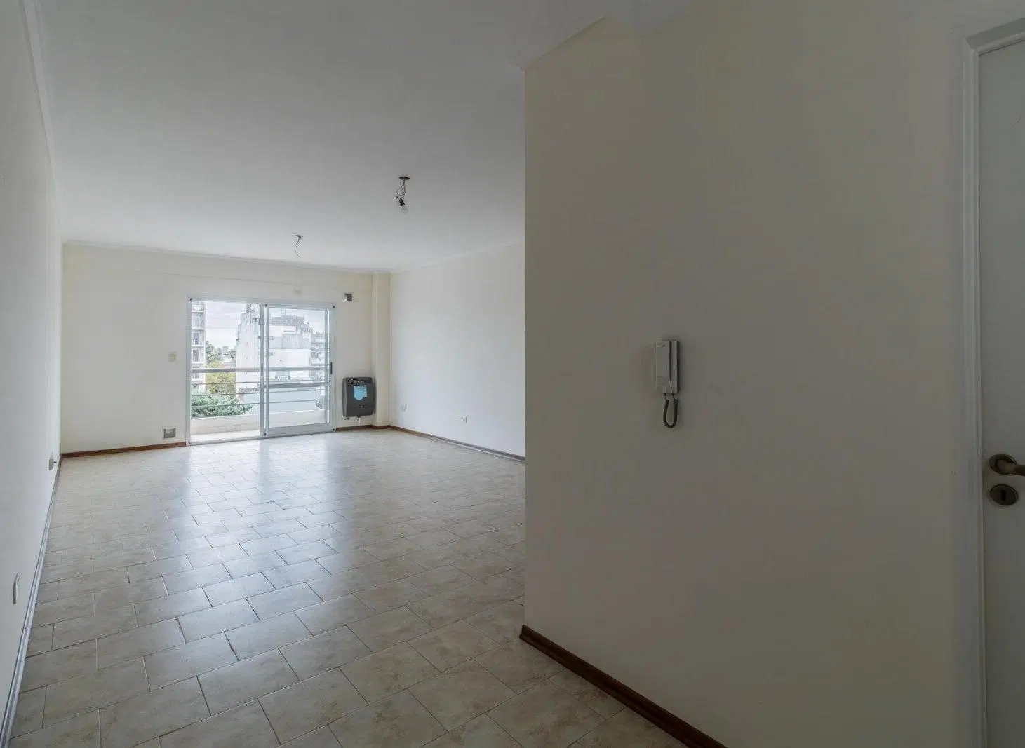 Venta. Monoambiente con balcón. Vélez Sársfield. 5