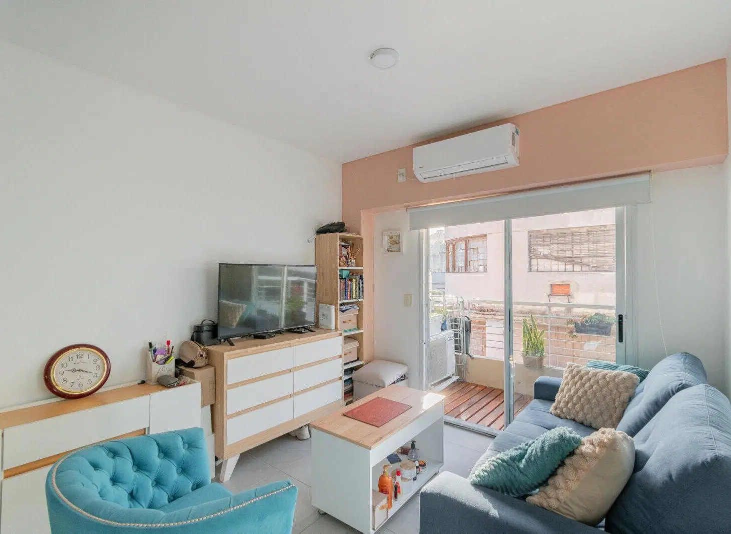 Venta Monoambiente con Balcón. Almagro 4