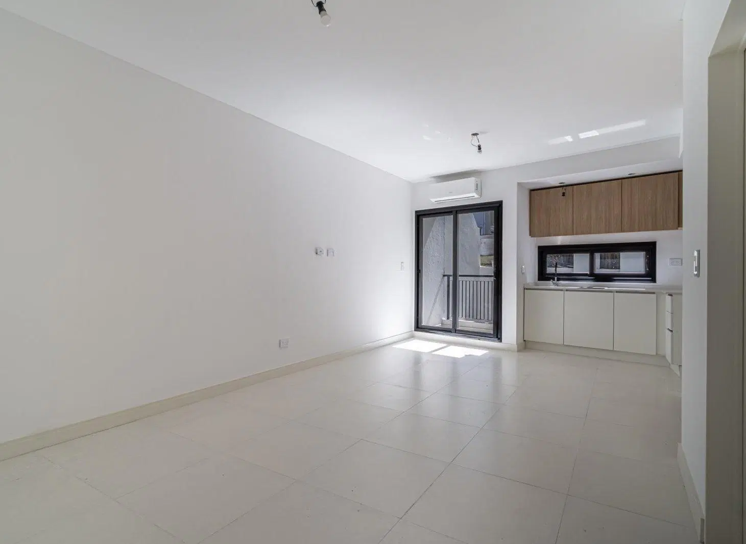 Venta. Monoambiente con balcón a estrenar. Caballito 2