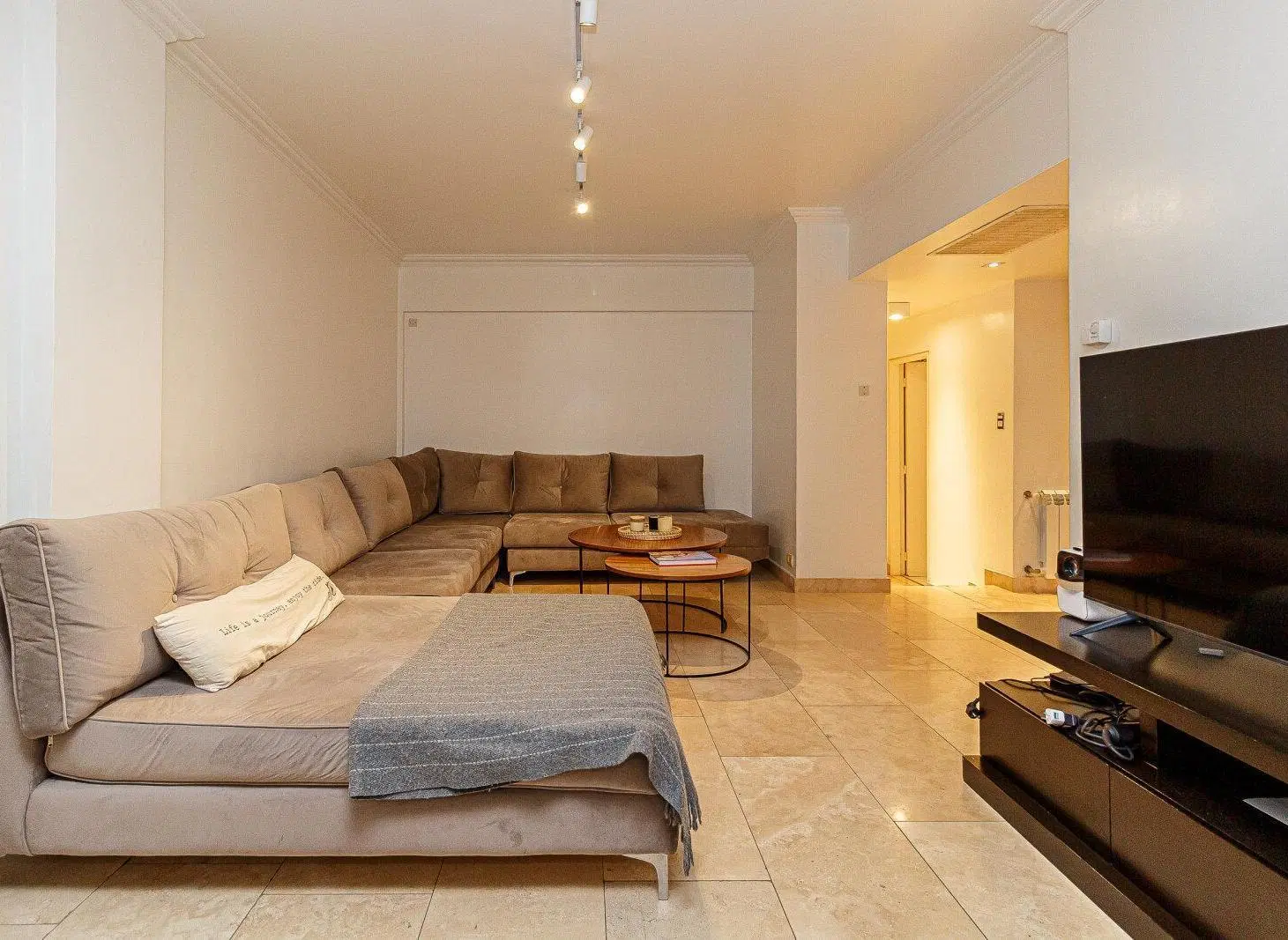 Departamento 4 amb. con patio y cochera en Venta - Recoleta 4