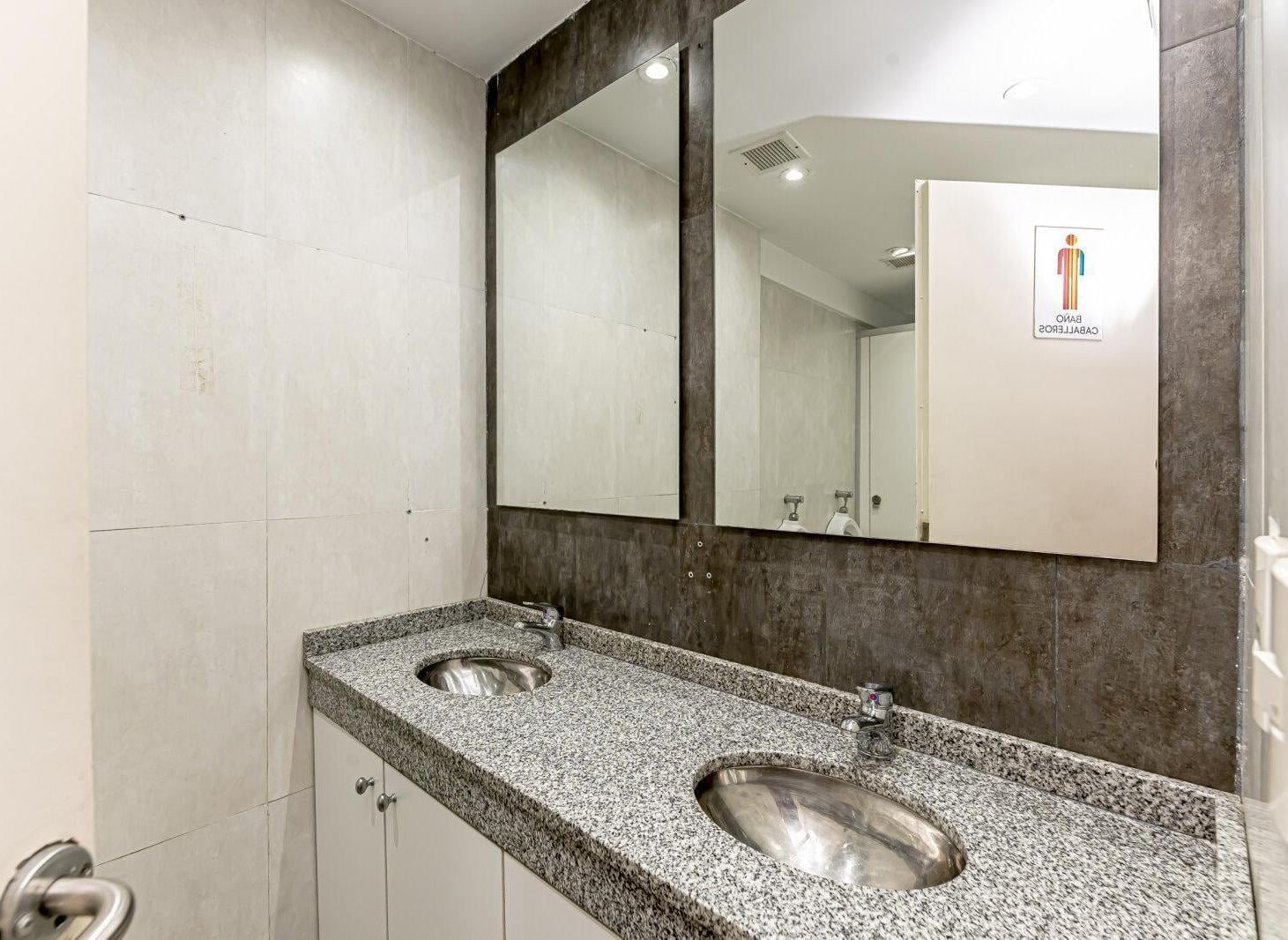 Oficina 400m2 con vista al Río. Ideal Coworking- Palermo
