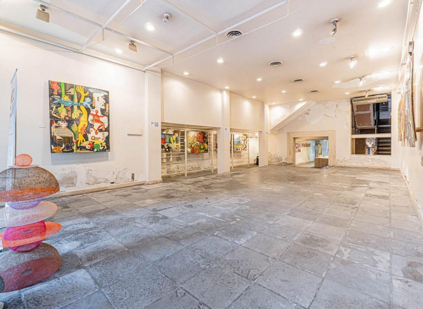 Foto de ALQUILER. IDEAL GALERIA DE ARTE- EDIFICIO DE LOCAL COMERCIAL Y 2 PISOS, imagen 3
