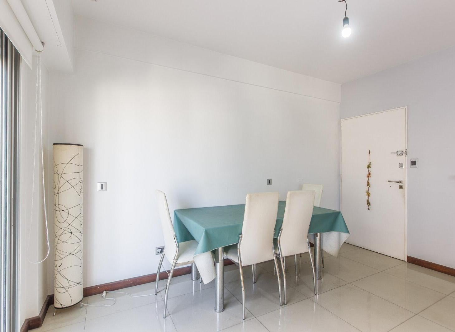 Venta. Tres ambientes en Almagro.