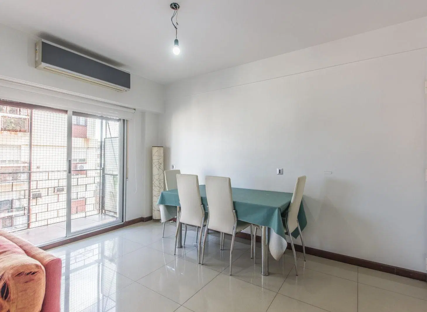 Venta. Tres ambientes en Almagro. 5