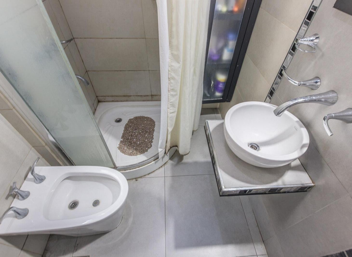 Venta. Tres ambientes en Almagro.