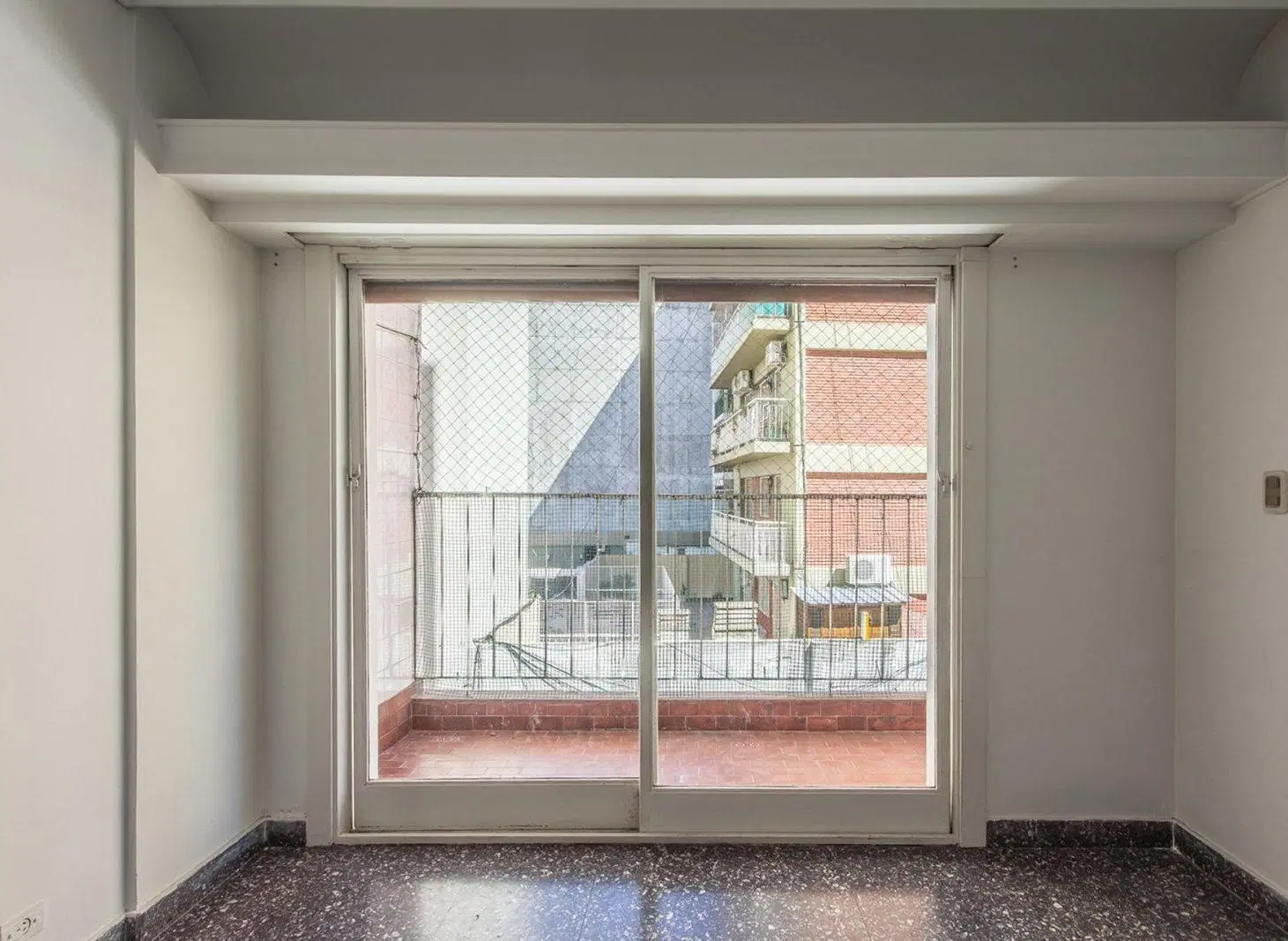VENTA DEPARTAMENTO 3 AMBIENTES CON BALCÓN. CABALLITO 3