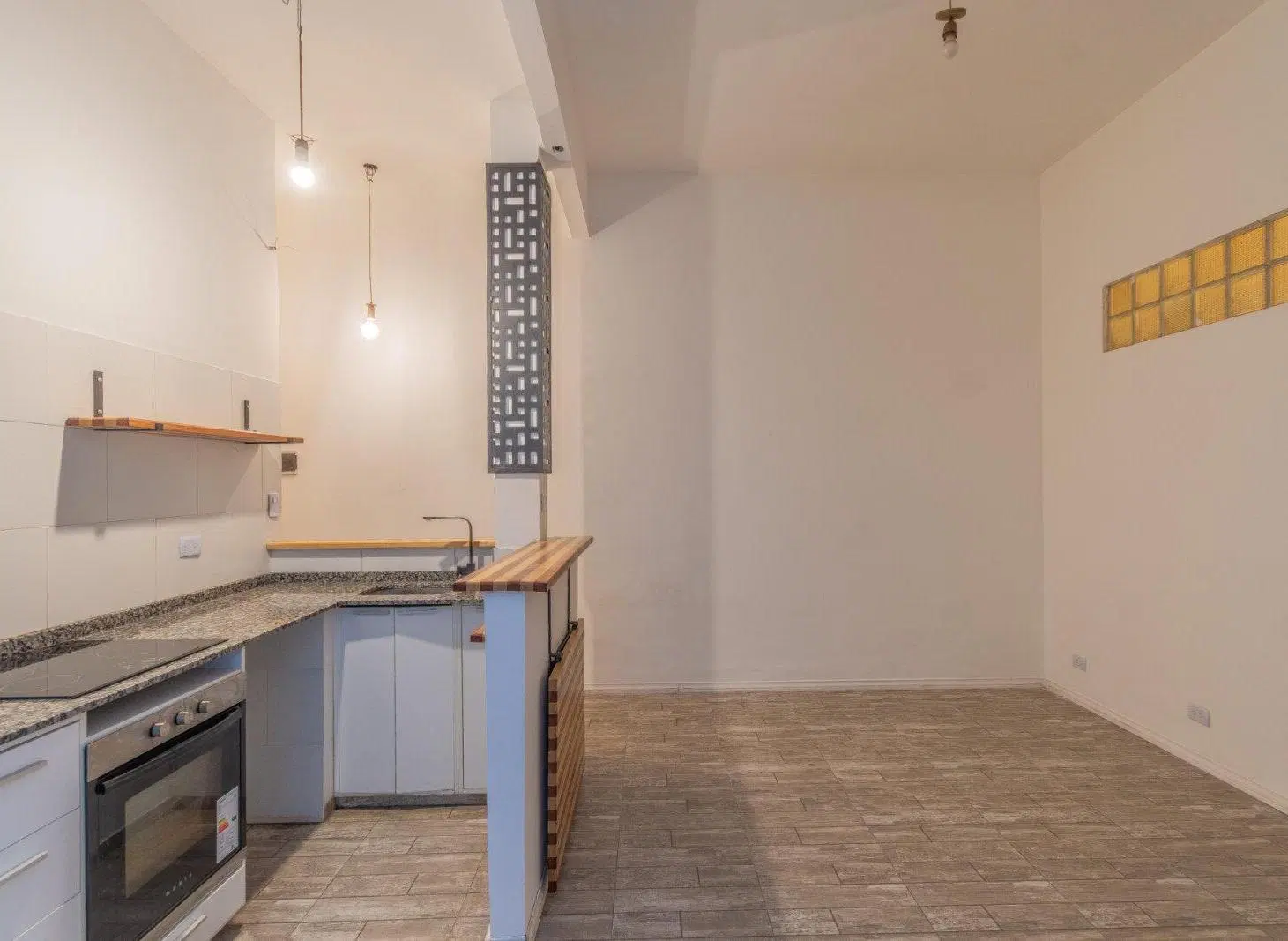 Venta. Dos ambientes refaccionado a nuevo con patio en Almagro 3