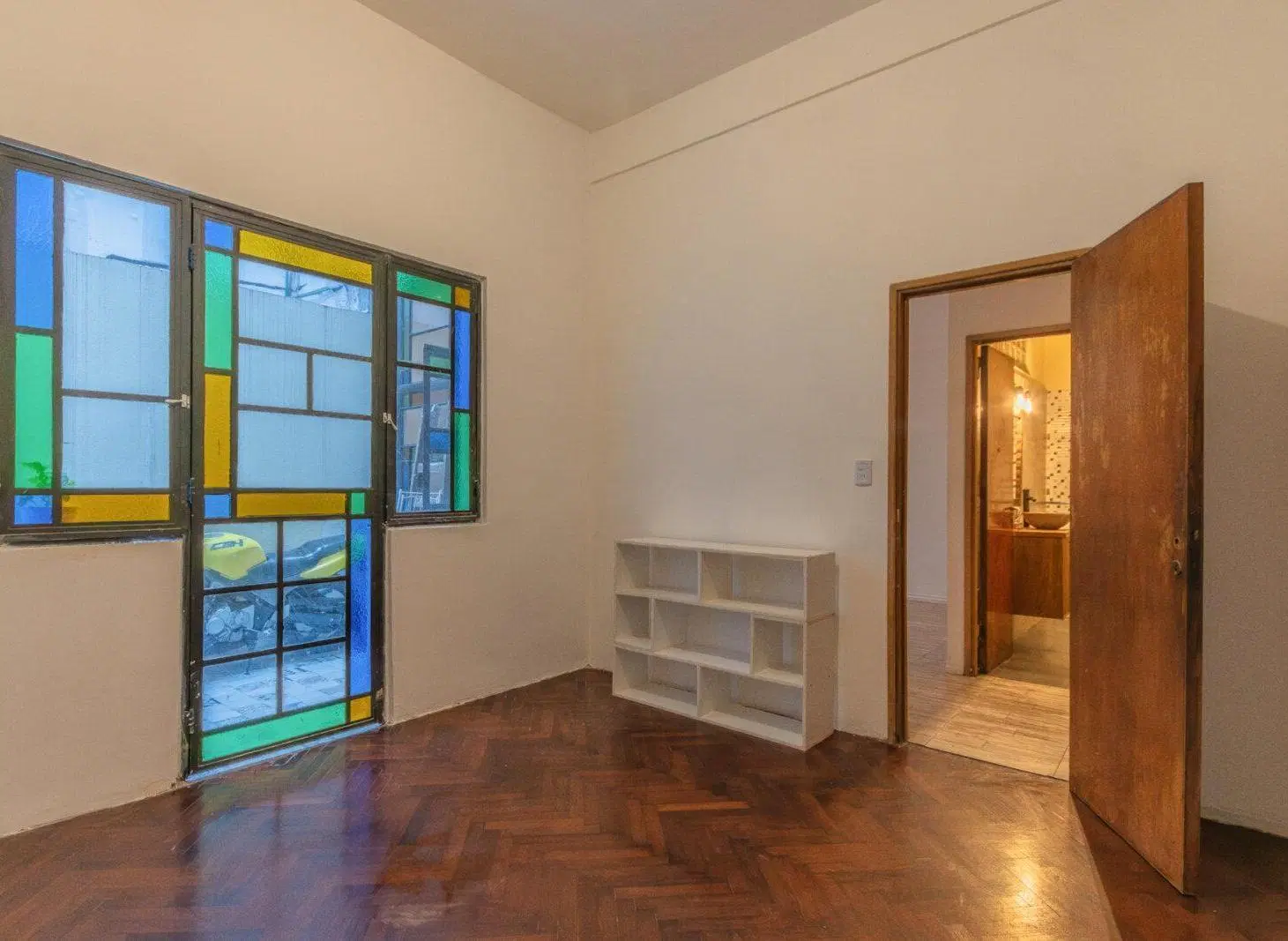 Venta. Dos ambientes refaccionado a nuevo con patio en Almagro 5