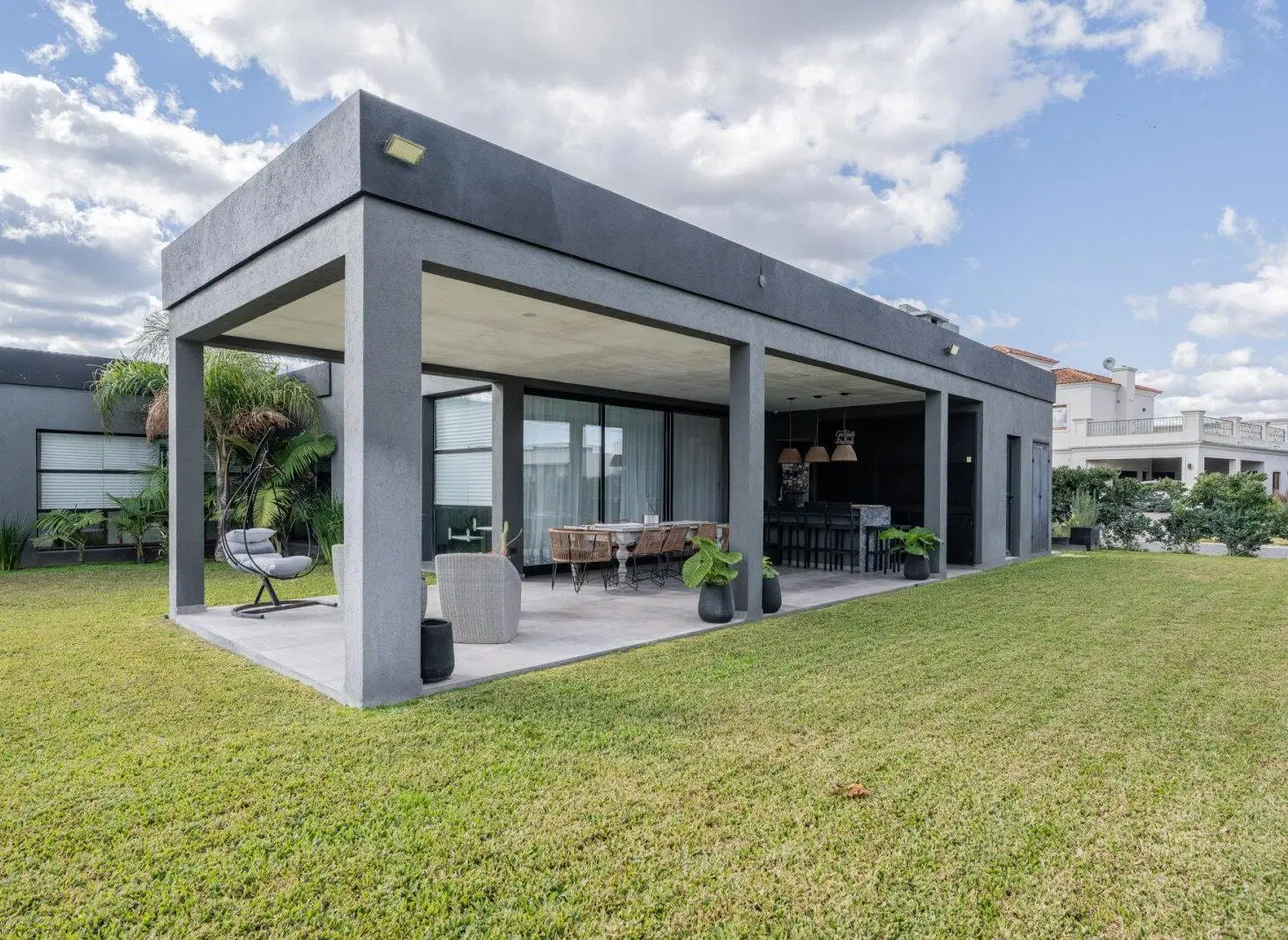 Venta - Casa Moderna con Pileta Climatizada - Haras Santa María, Escobar 3