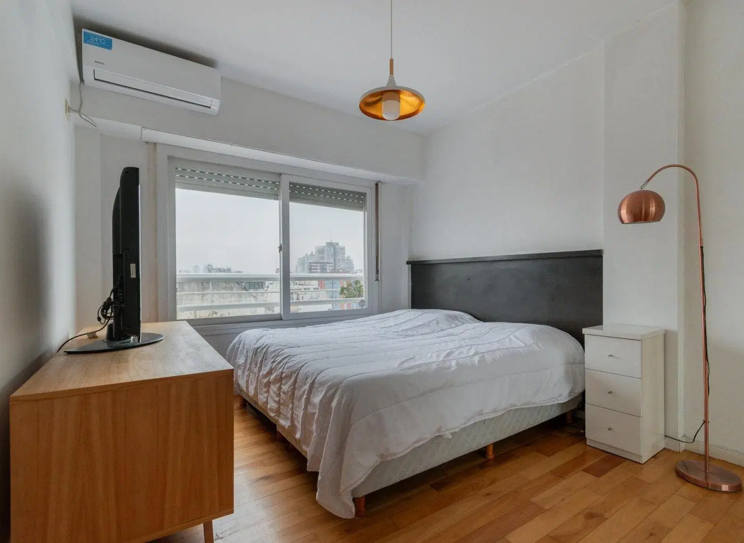 Venta Departamento 2 Ambientes con Cochera. Almagro 4