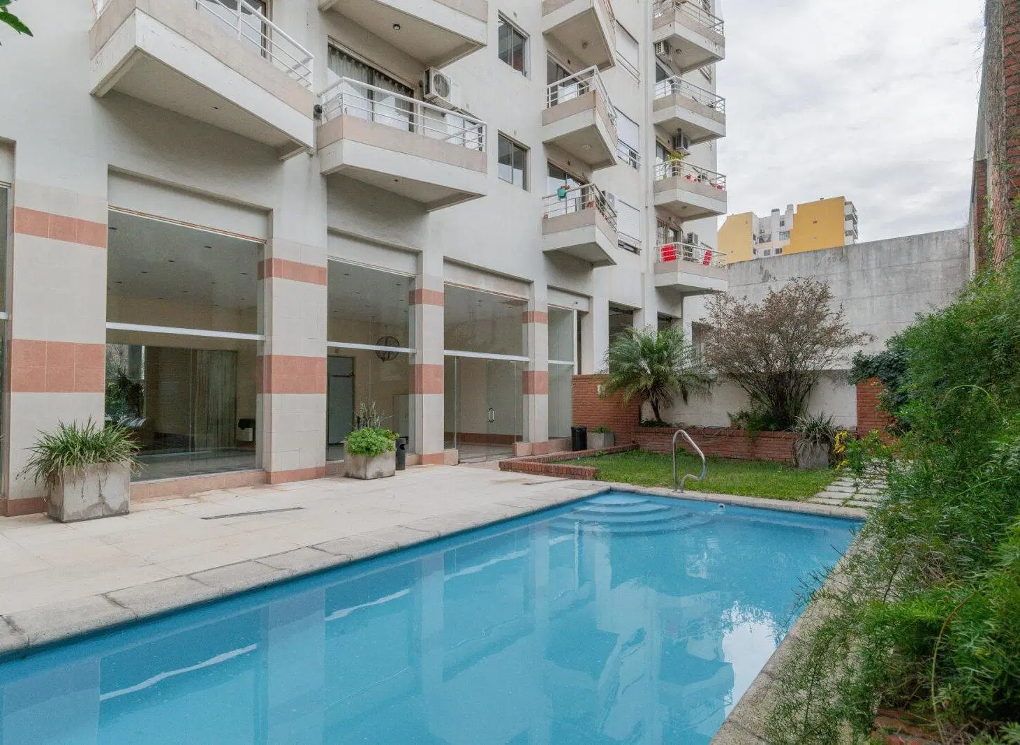 Venta Departamento 2 Ambientes con Cochera. Almagro 5