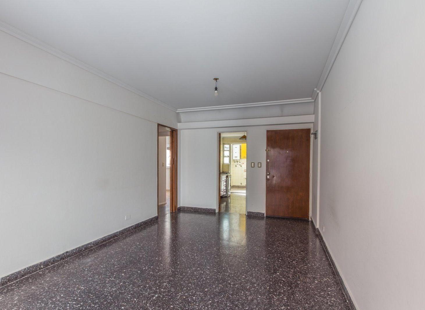 Foto de VENTA DEPARTAMENTO 3 AMBIENTES CON BALCÓN. YERBAL Y ACOYTE, imagen 1