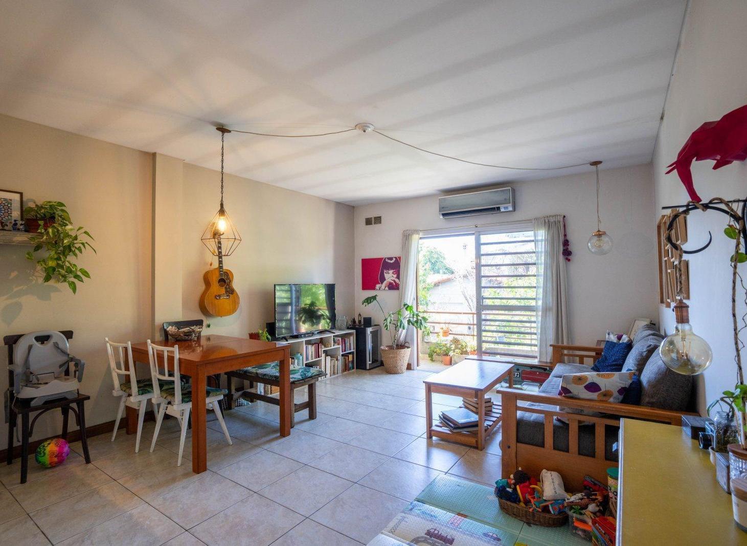 Foto de Venta departamento con balcon, terraza propia y cochera - Munro, imagen 2