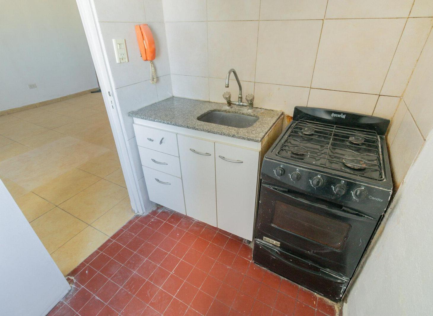 Foto de VENTA. MONOAMBIENTE BALVANERA MUY LUMINOSO, imagen 2