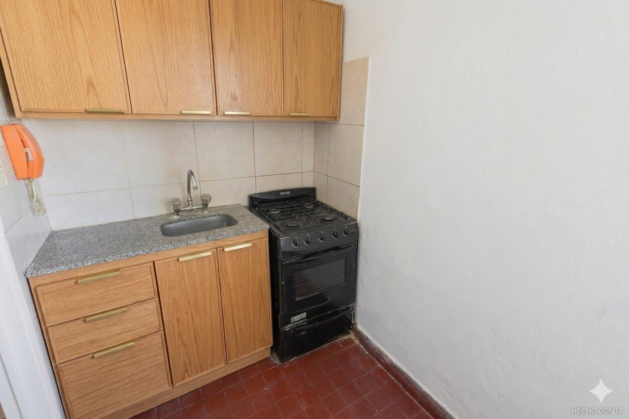 Foto de VENTA. MONOAMBIENTE BALVANERA MUY LUMINOSO, imagen 1