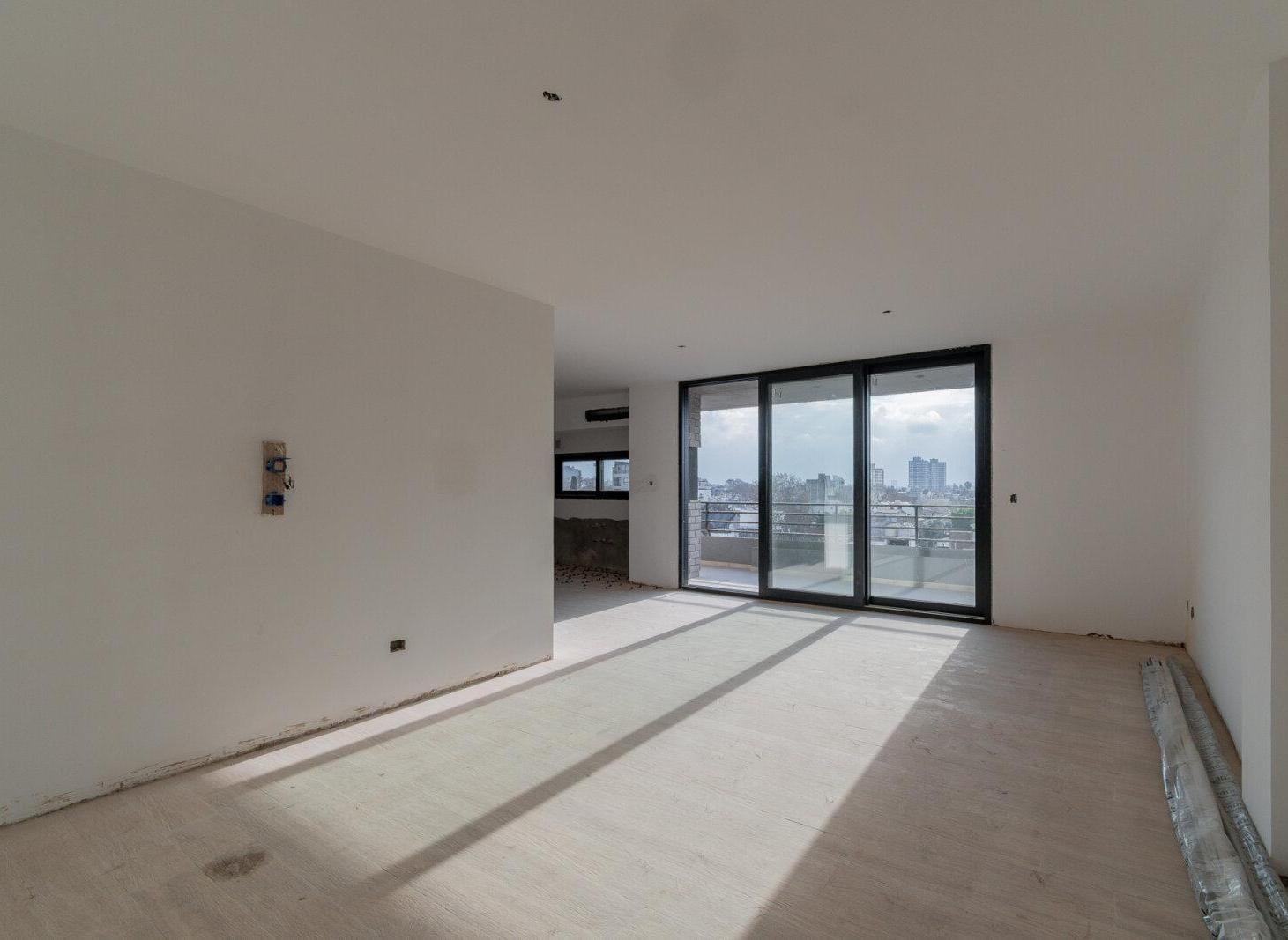 Foto de Venta. Departamento 4 ambientes. Balcón. Villa Luro., imagen 1