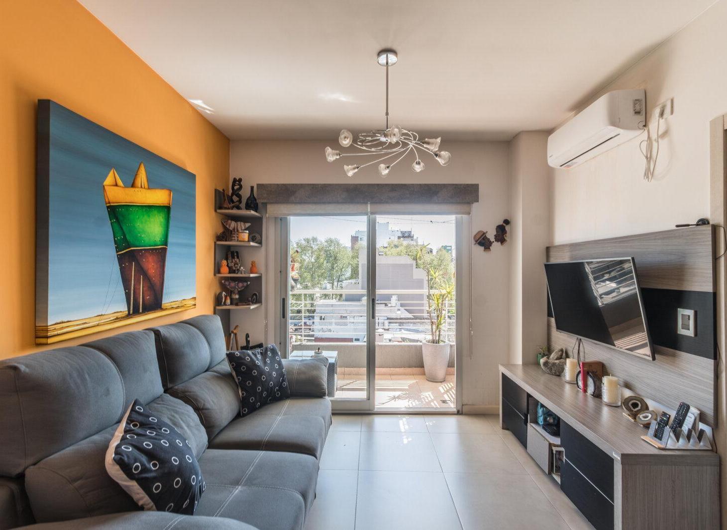 Foto de Venta Dos Ambientes con Cochera. Almagro, imagen 2