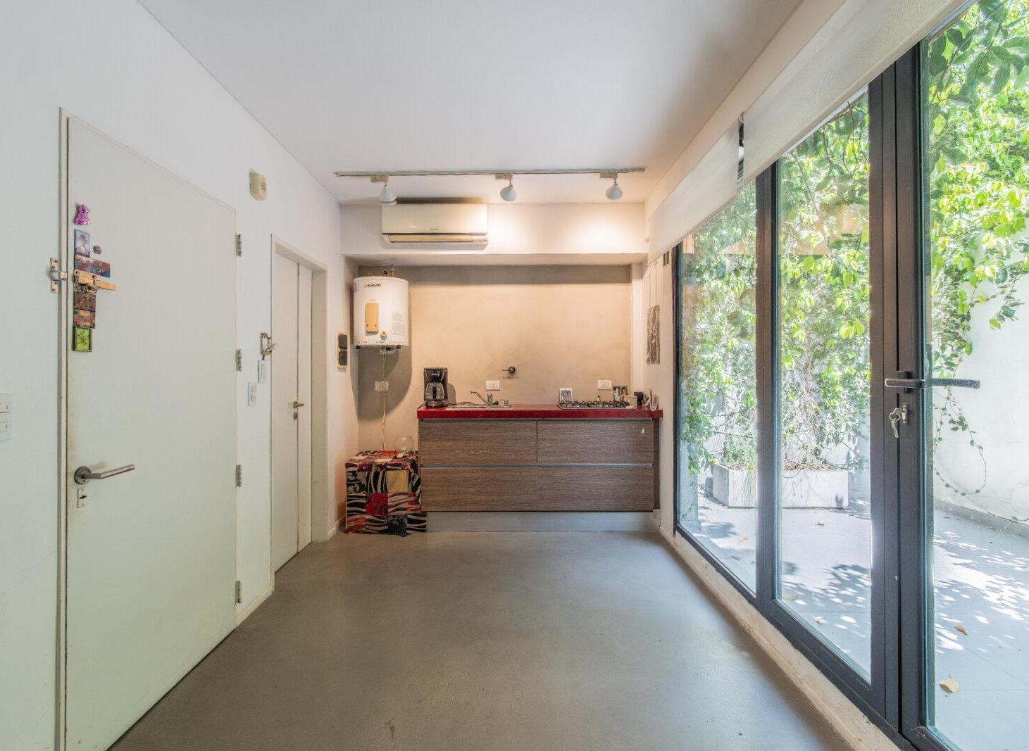 Foto de Venta. PH 3 ambientes en Chacarita. Patio., imagen 2