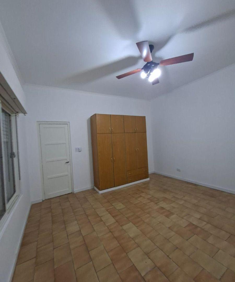 Foto de PH en Caballito. 2 ambientes amplios con patio cubierto. Impecable, imagen 1